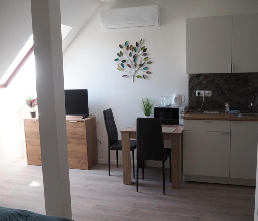 Ferienwohnung Szent Benedek Apartman Fot Exterior foto